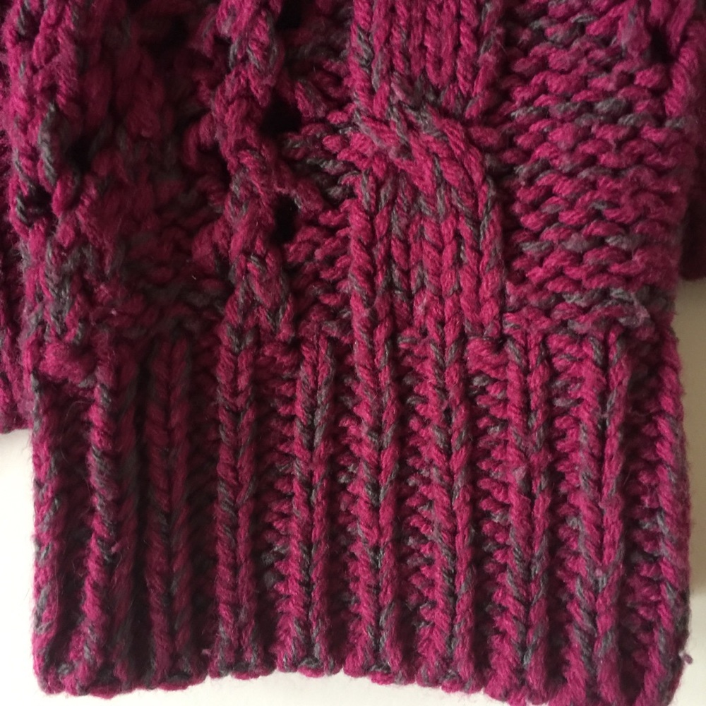 Sweater - Picture 5 of 8